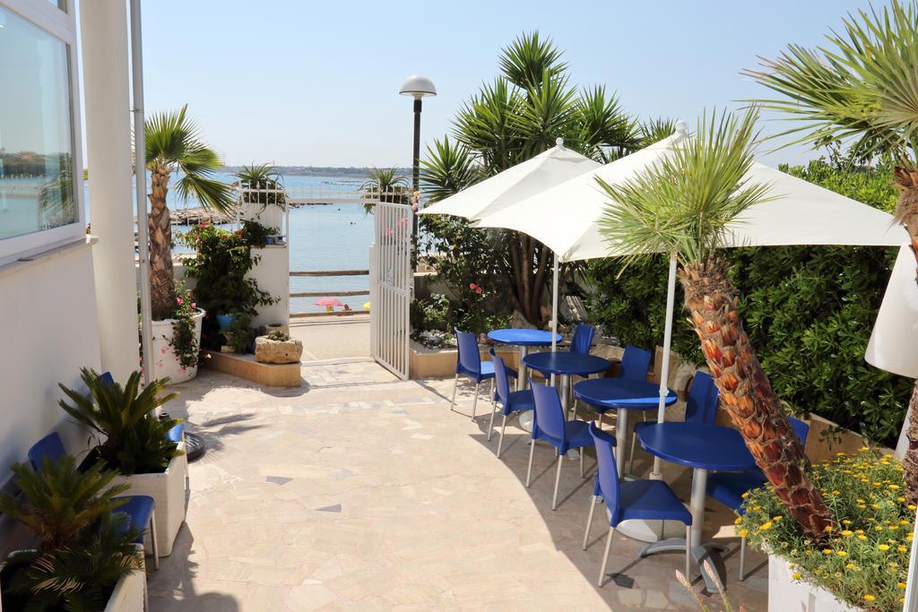 La Bella Trani - Suites And B&B Bagian luar foto