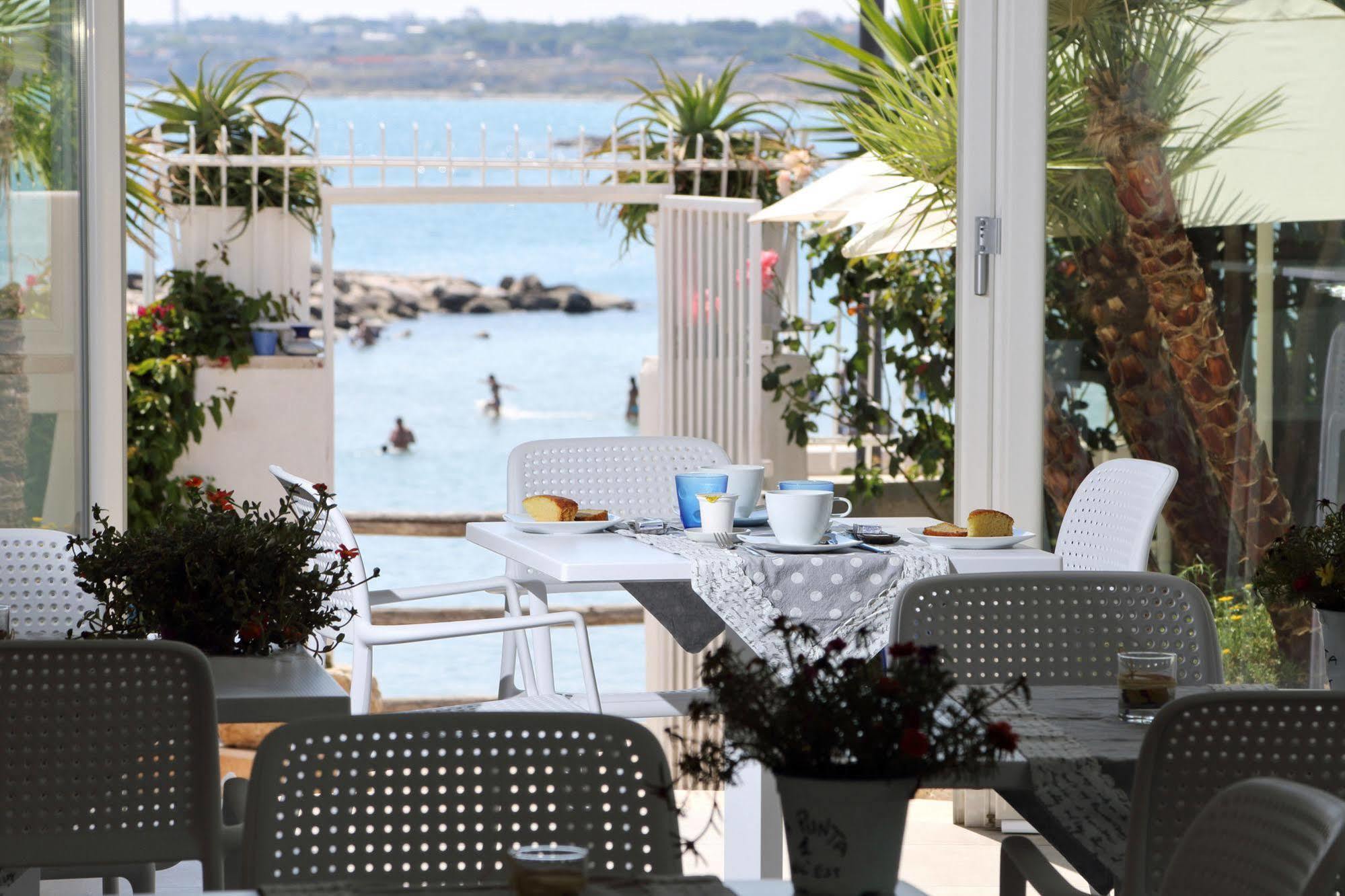 La Bella Trani - Suites And B&B Bagian luar foto